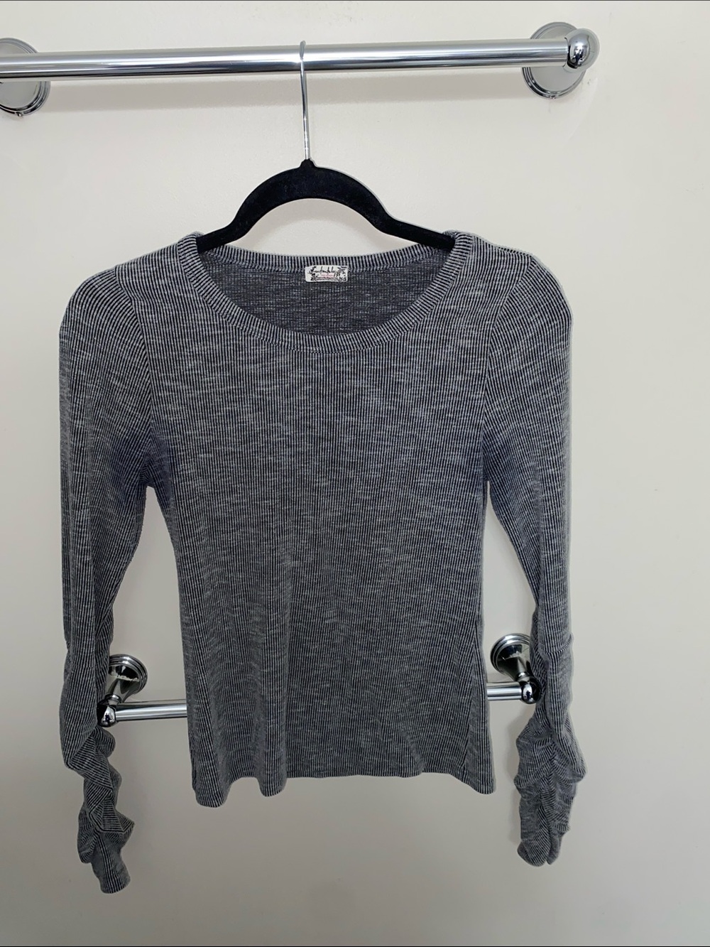 Women’s Grey Ribbed Long-Sleeve Top